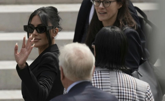 KIM KARDASHIAN TESTIFIES IN PARIS ROBBERY TRIAL.