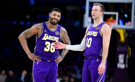 LAKERS MARCUS SMART, LUKE KENNARD HIT WITH FINES  AFTER CALLING OUT REFS