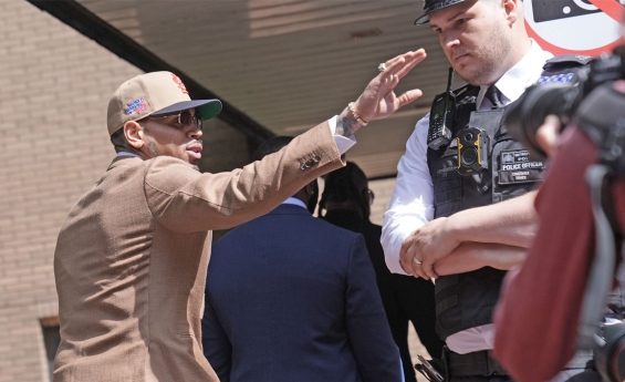 CHRIS BROWN PLEADS GUILTY TO NIGHTCLUB ASSAULT CHARGES, AWAITS SENTENCING