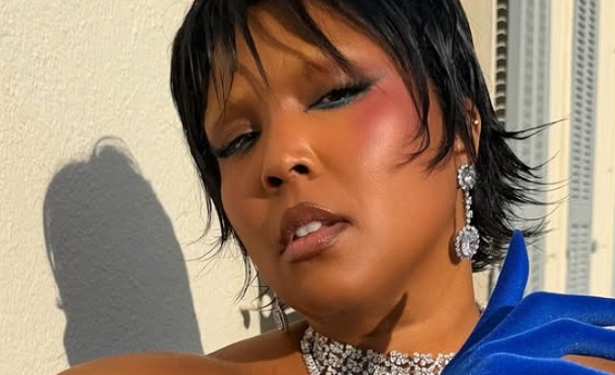 LIZZO RESPONDS TO CRITICISM OVER ALLEGED TAYLOR SWIFT SHADE, SAYS SHE HAS “NEVER TALKED BADLY ABOUT ANY ARTIST”    