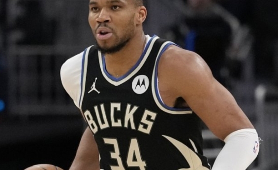 GIANNIS ANTETOKUNMPO TRADED TO MIAMI HEAT IN BLOCKBUSTER DEAL