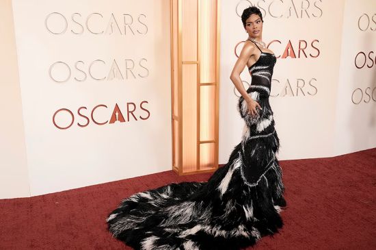 TEYANA TAYLOR SPEAKS OUT AFTER BEING SHOVED by OSCARS 2026 SECURITY