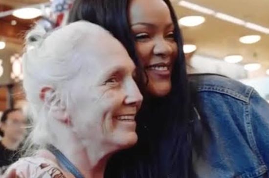 RIHANNA INSPIRES FAN WITH CANCER AFTER EMOTIONAL POST ABOUT WEARING A WIG