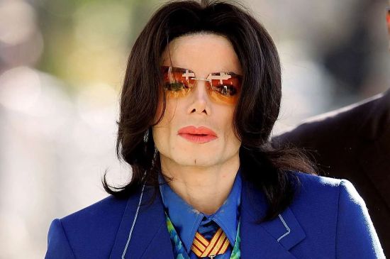REAL REASON MICHAEL JACKSON WORE ICONIC SINGLE WHITE GLOVE 