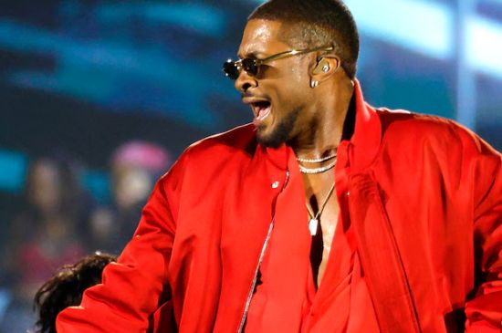USHER TAKES SWIPE AT FAN WHO SNUBBED HIS ON-STAGE LAP DANCE